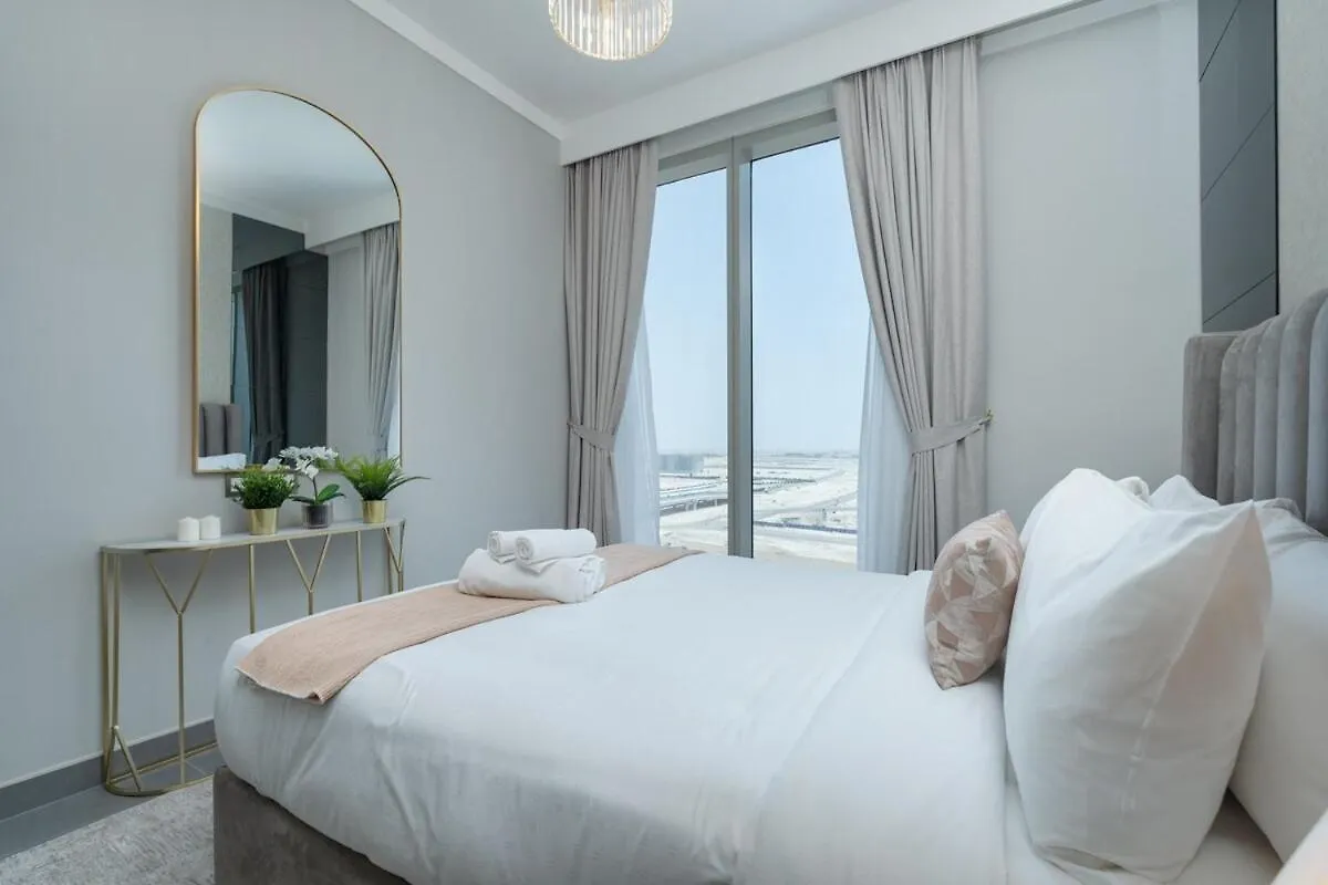 Stylish 2-Bed Oasis With Pool In Peaceful Creek Harbour Apartment Dubai United Arab Emirates