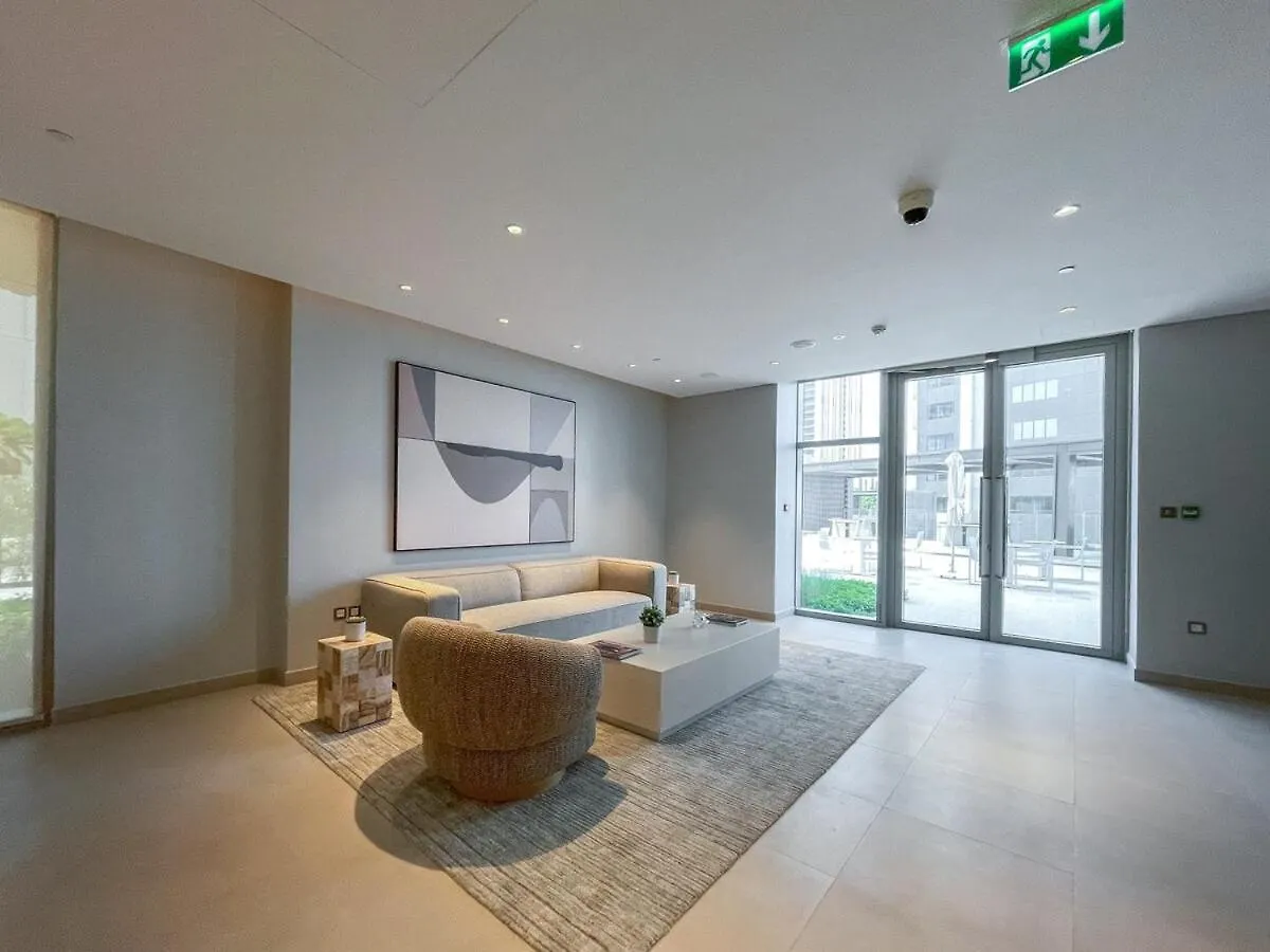 דירות דובאי Stylish 2-Bed Oasis With Pool In Peaceful Creek Harbour 0*,