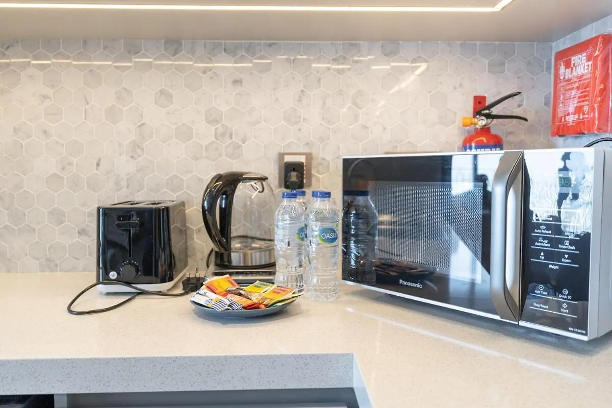 דירות דובאי Stylish 2-Bed Oasis With Pool In Peaceful Creek Harbour 0*,  איחוד האמירויות הערביות