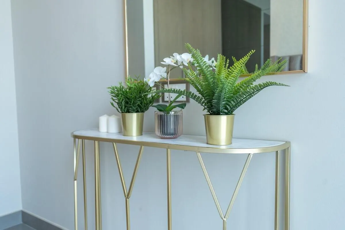 דירות דובאי Stylish 2-Bed Oasis With Pool In Peaceful Creek Harbour 0*,  איחוד האמירויות הערביות