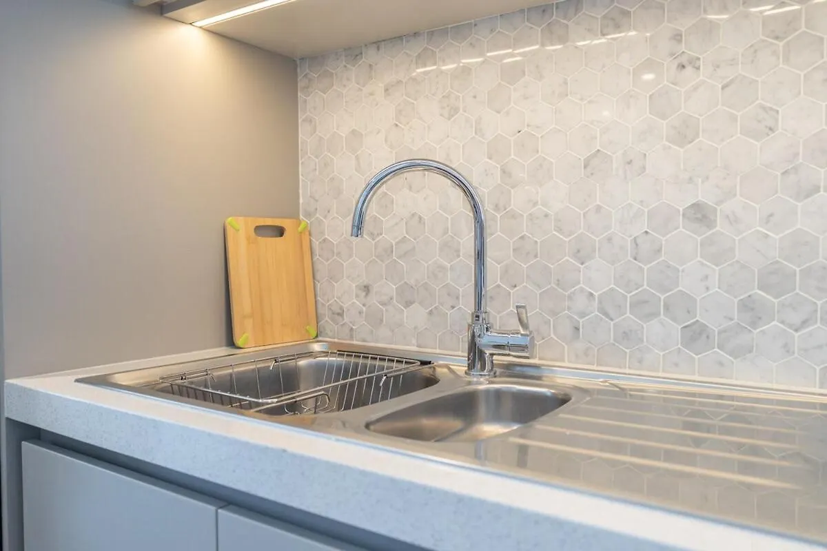 דירות דובאי Stylish 2-Bed Oasis With Pool In Peaceful Creek Harbour