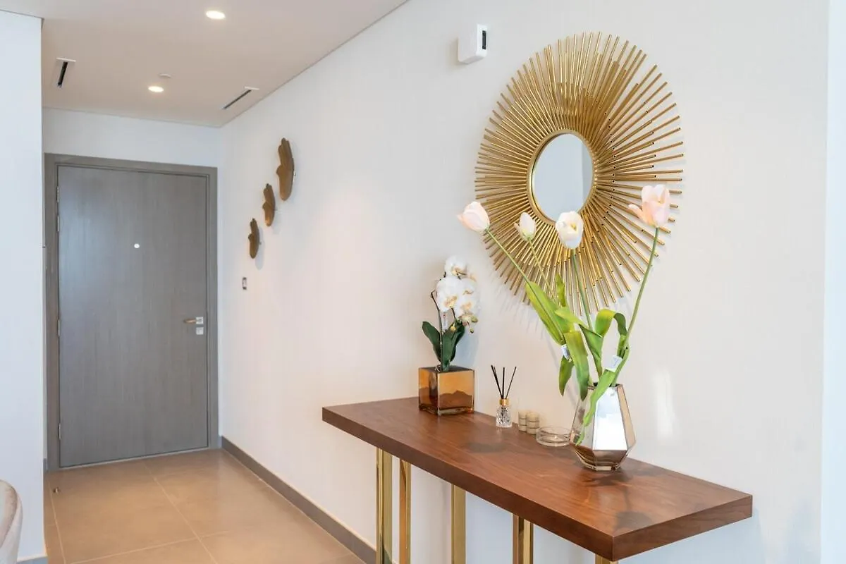 דירות דובאי Stylish 2-Bed Oasis With Pool In Peaceful Creek Harbour
