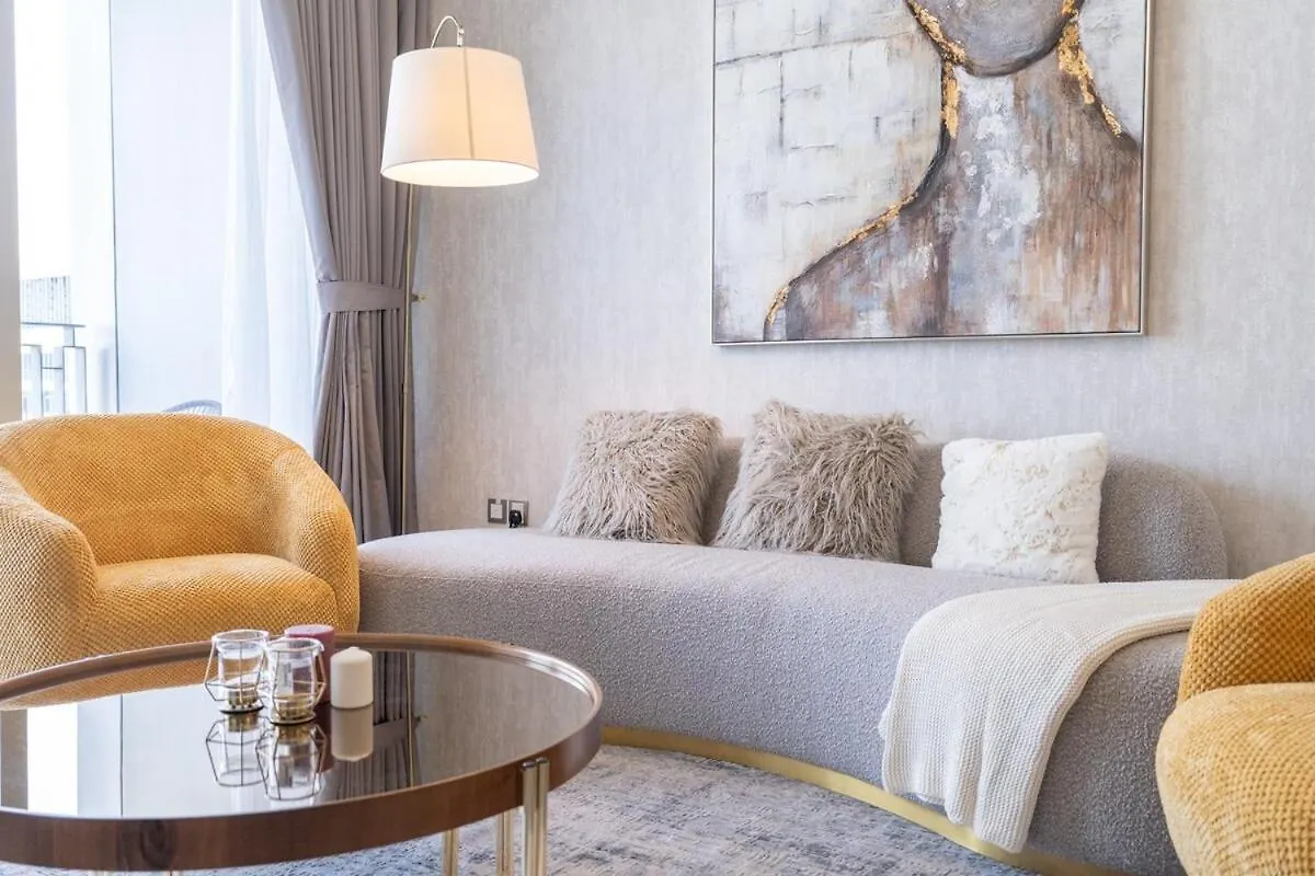דירות דובאי Stylish 2-Bed Oasis With Pool In Peaceful Creek Harbour 0*,