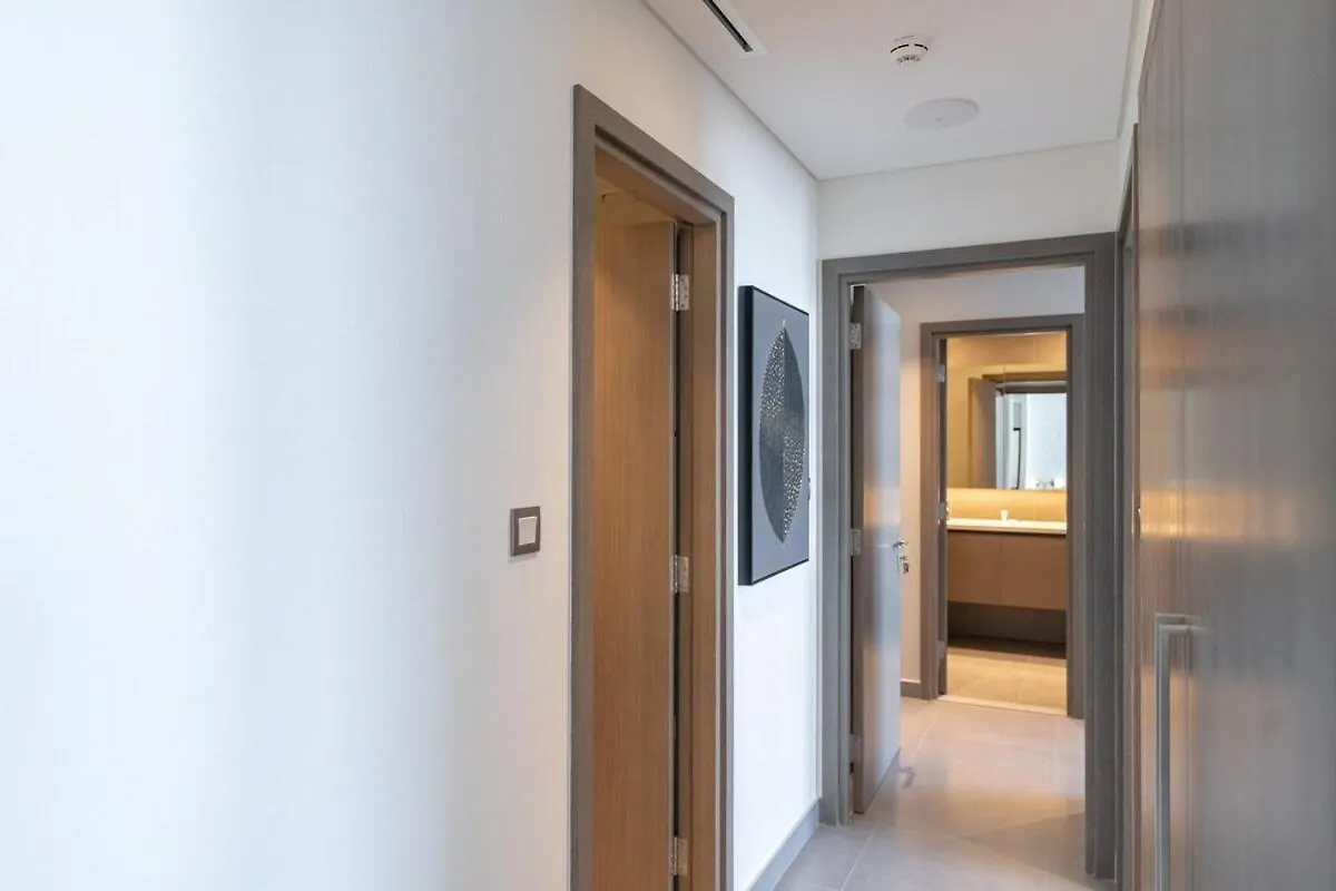 Stylish 2-Bed Oasis With Pool In Peaceful Creek Harbour Apartment Dubai